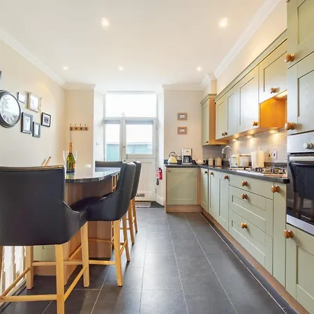 Chapel House At No 8 Tatil Evi