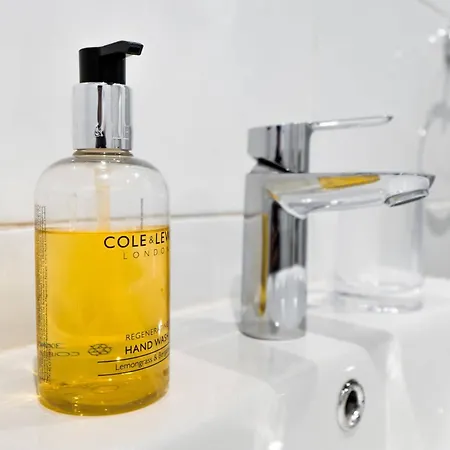 Semesterbostad Chapel House At No 8