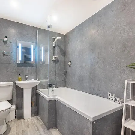 Chapel House At No 8