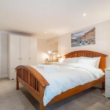 2 Bed In On Windermere Oc-lr037 * Bowness-on-Windermere